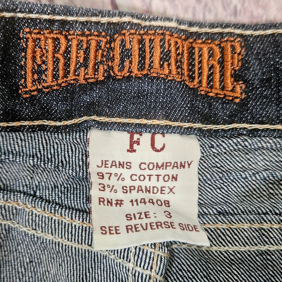 Free Culture NWT Size 3 Low Rise Dark Wash Skinny Jeans - Picture 6 of 7